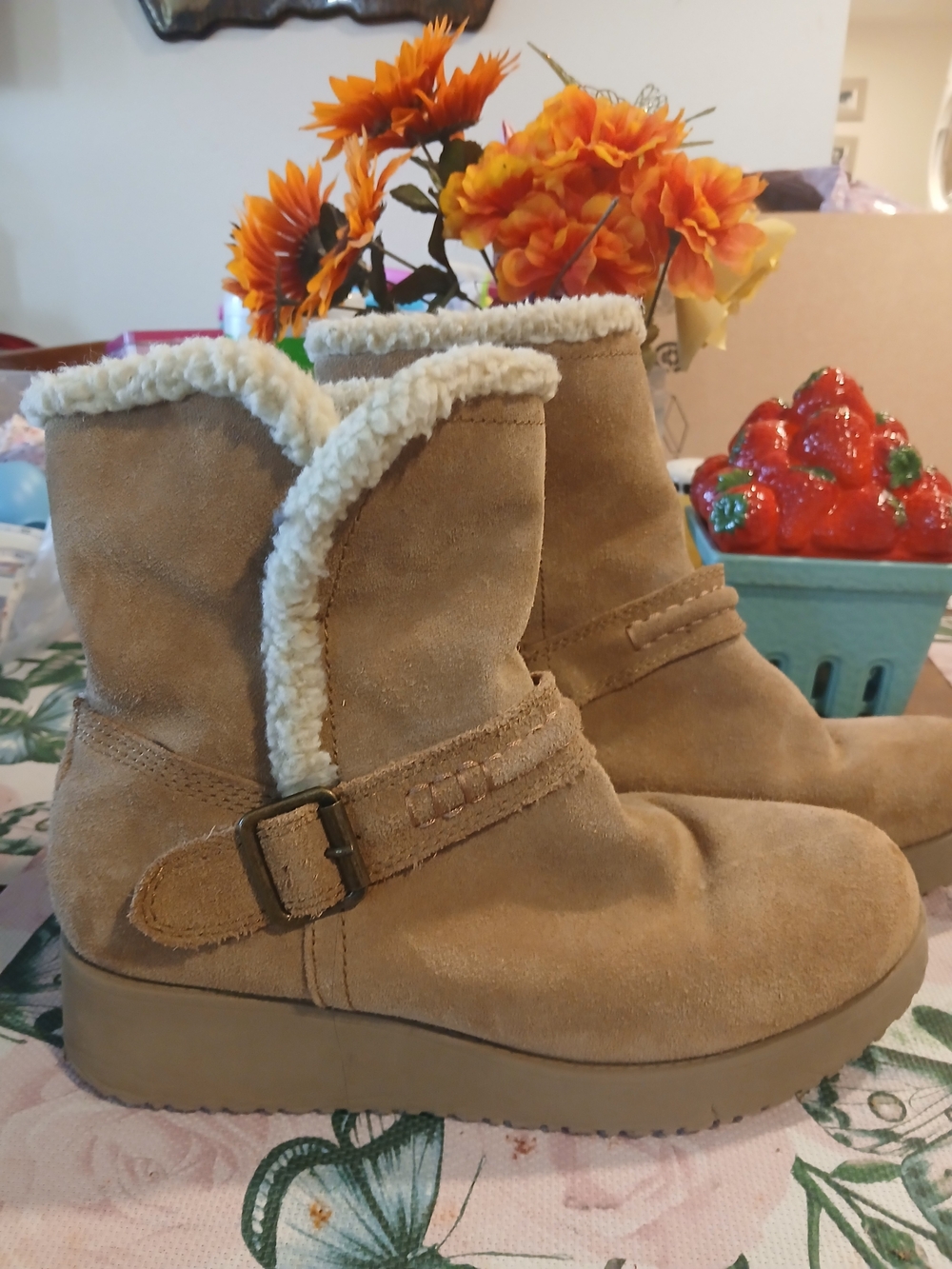Women's Tan Faux SONOMA SIZE 9 Suede Ankle Boots